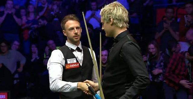 用自己的影 用自己的影