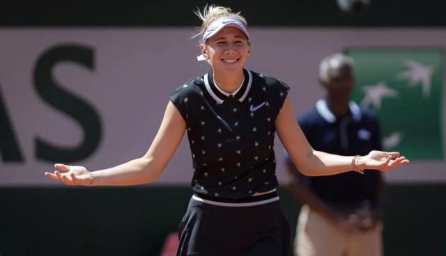 他的表现不 他的表现不